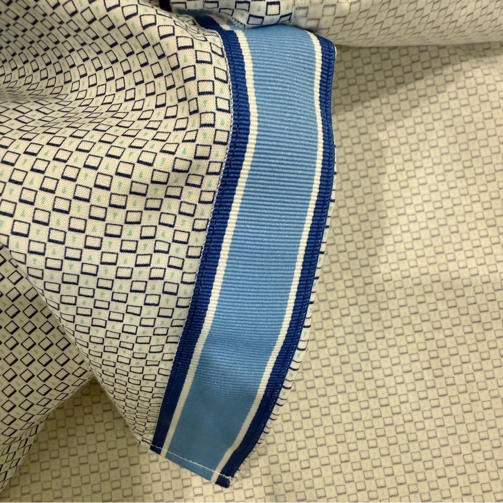 Banana Republic Light Blue Geometric Button Down Shirt Size M - Picture 15 of 17